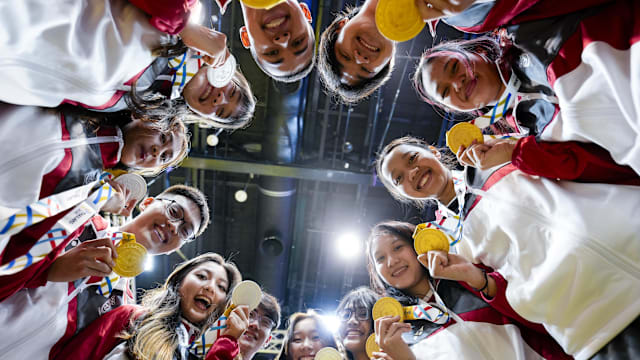 梅西48冠后仍渴望胜利，法尔孔盛赞其竞争心态影响全队（梅西48冠仍未止步，法尔孔赞其竞争精神激发全队）