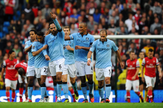 CBA揭幕战外援表现可圈可点，双方外援得分占比均超五成（CBA首战外援抢眼：两队得分过半由外援贡献）