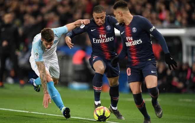 希勒：伊萨克表现不佳有很多原因，但别再拿缺少季前训练说事（希勒：伊萨克状态不佳有诸多因素，但别再拿季前训练不足当借口）