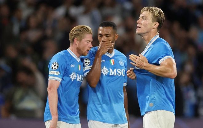 一战跌两名！湖人不敌马刺后从西部第二掉落至西部第四（湖人不敌马刺后排名连降两位：由西部第2滑至第4）