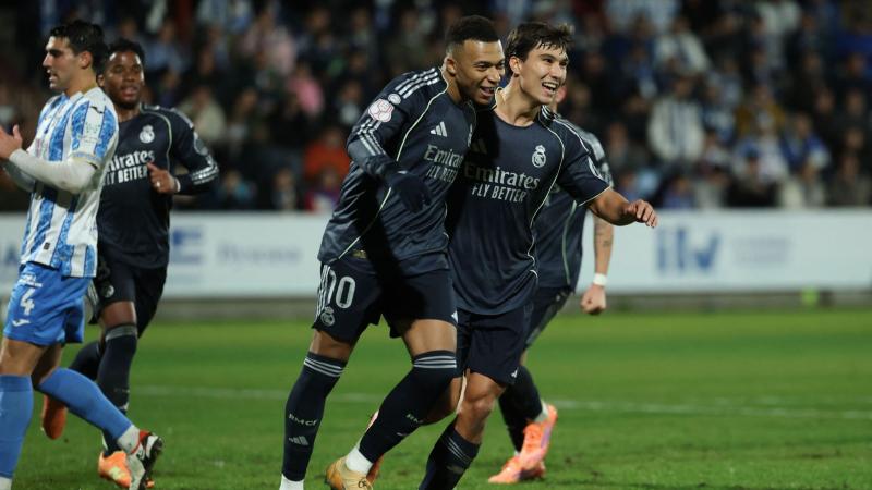 邮报：萨拉赫将与埃及主帅讨论行程，他倾向踢完布莱顿再报到（邮报：萨拉赫将与埃及主帅商谈行程，倾向先战布莱顿后再归队报到）